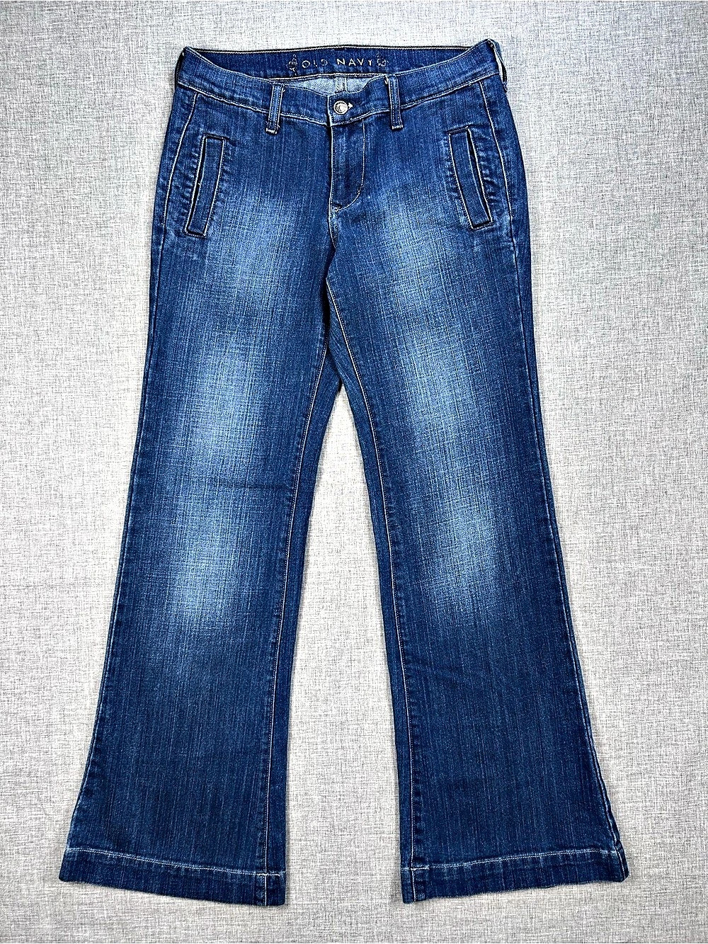 Old Navy Women’s Size 4 Mid Rise Flare Jeans Medium Wash Y2K